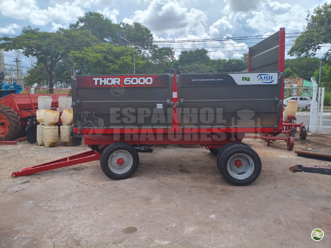 IMPLEMENTOS AGRICOLAS CARRETA AGRÍCOLA CARRETA BASCULANTE Espanhol Tratores GOIANIA GOIAS GO